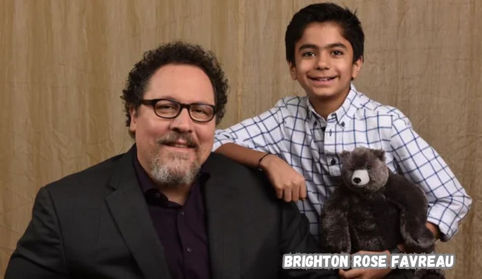 Brighton Rose Favreau with her father Jon Favreau at a public event