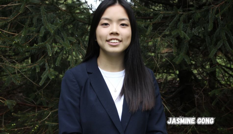 Jasmine Gong at event