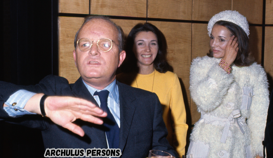 Archulus Persons at an event.